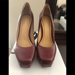 Nine West platform crimson pumps